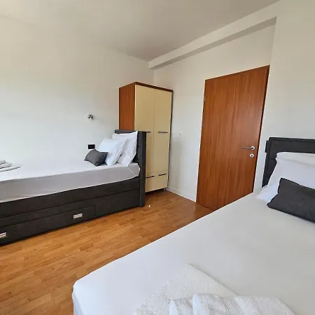 Apartment Gordana 2 Selce